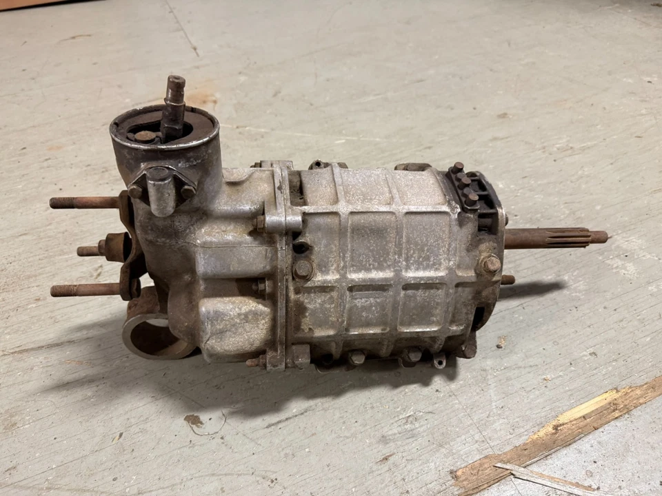 Conjunto de carcasa de caja de cambios Alfa Romeo Giulietta 1962-64 OEM Foto 3 de 4