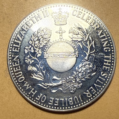 Great Britain UnCirculated Silver Jubilee Commemorative Crown - Dated 1977