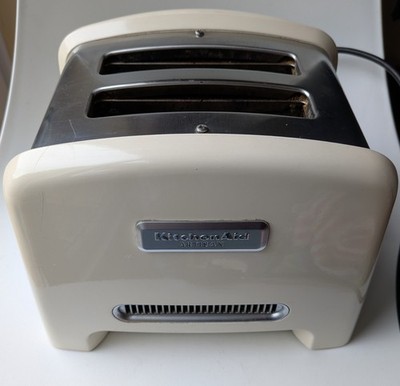 KitchenAid Artisan 2-Scheiben-Toaster   Mandelcreme (Modell 5KTT780BAC0) funktioniert