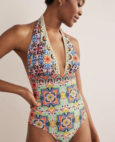 COSTUME DA BAGNO NUOVO CON ETICHETTE BODEN MERANO SCOLLO A V PROFONDO MULTI, PIASTRELLE ARAZZO DONNA - Foto 2 di 9
