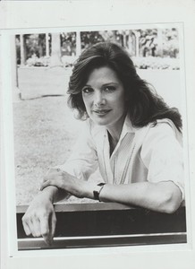 8X10 B&W   PHOTO OF-CLOSE  UP- CARLA  BARELLI