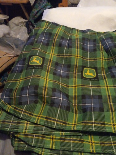 John Deere Queen Bed Skirt Plaid with John Deere logo - Picture 2 of 4