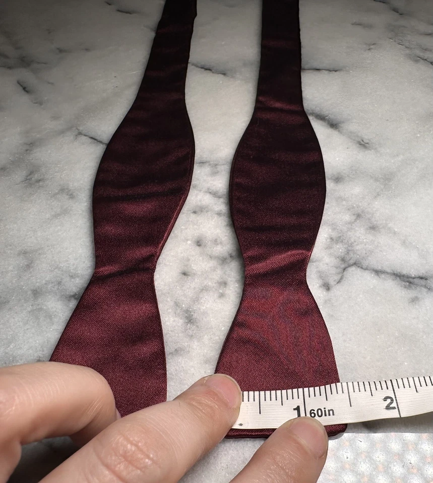 Pajarita ajustable vintage Austin Reed 100 % seda vino borgoña liso Foto 4 de 4