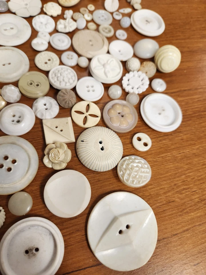 Button Lot of 240+ Pieces Whites And Creams Assorted Vintage & Antique - Image 4 of 4