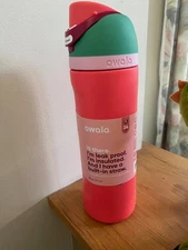 Owala FreeSip Stainless Steel Water Bottle / 24oz / Color: Strawberry Fields