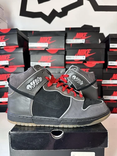 Pre Owned Nike Dunk SB Premium High MF Doom Size 10.5