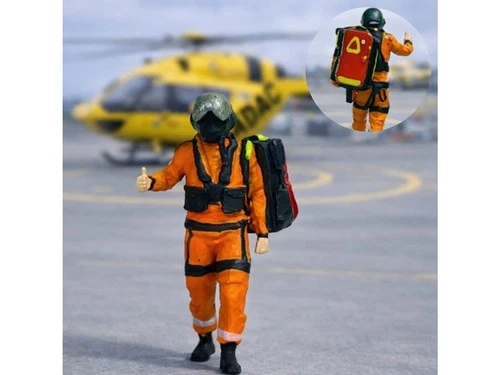MU N-W99017 - Figure Emergency Paramedic Flight Rescuer HEMS TC - N Gauge - NEW