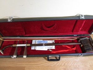 Erhu Gaohu 2-String Bowed Instrument w/ Bow, Hard Case