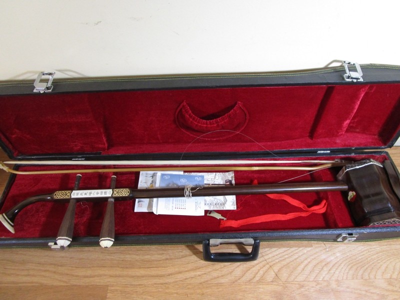 Erhu Gaohu 2-String Bowed Instrument w/ Bow, Hard Case
