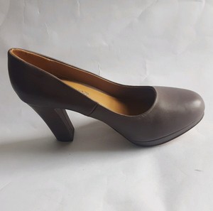 taupe court shoes uk