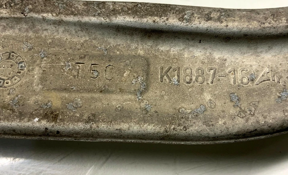 Оригинальный правый верхний рычаг управления передней подвеской 31126788982 BMW X6M X5M 2010-19 - Изображение 4 из 4