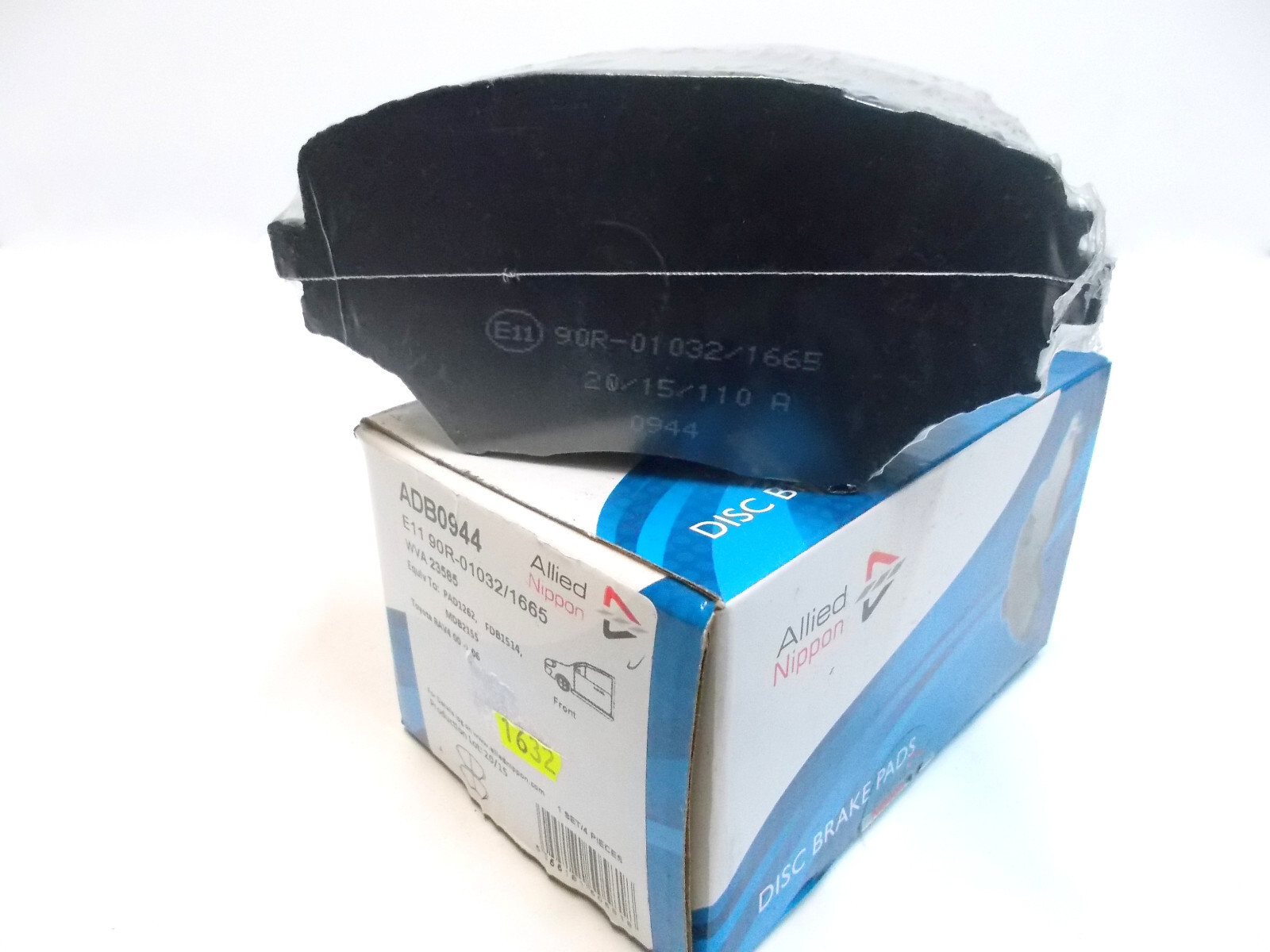 Front Brake Pads for Toyota RAV4 - mk2 (XA20) 8/2000 to 11/2005