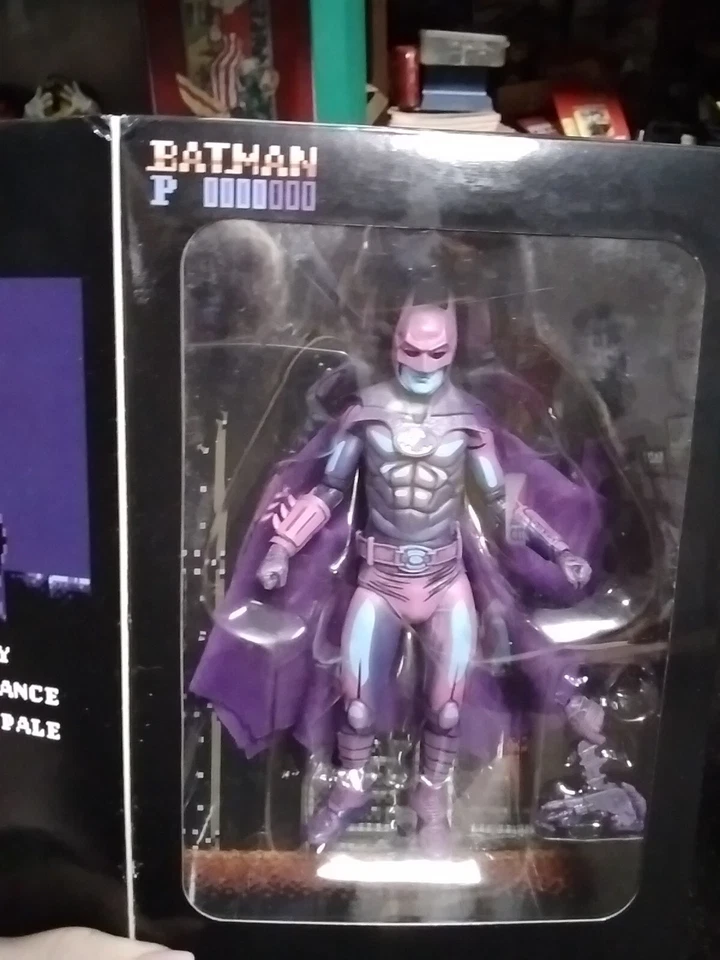 Figura de Acción Oficial Batman The NECA - Caja Abierta Foto 2 de 4