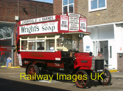 Foto - Oldtimer Bus in Walworth Busgarage um 2014