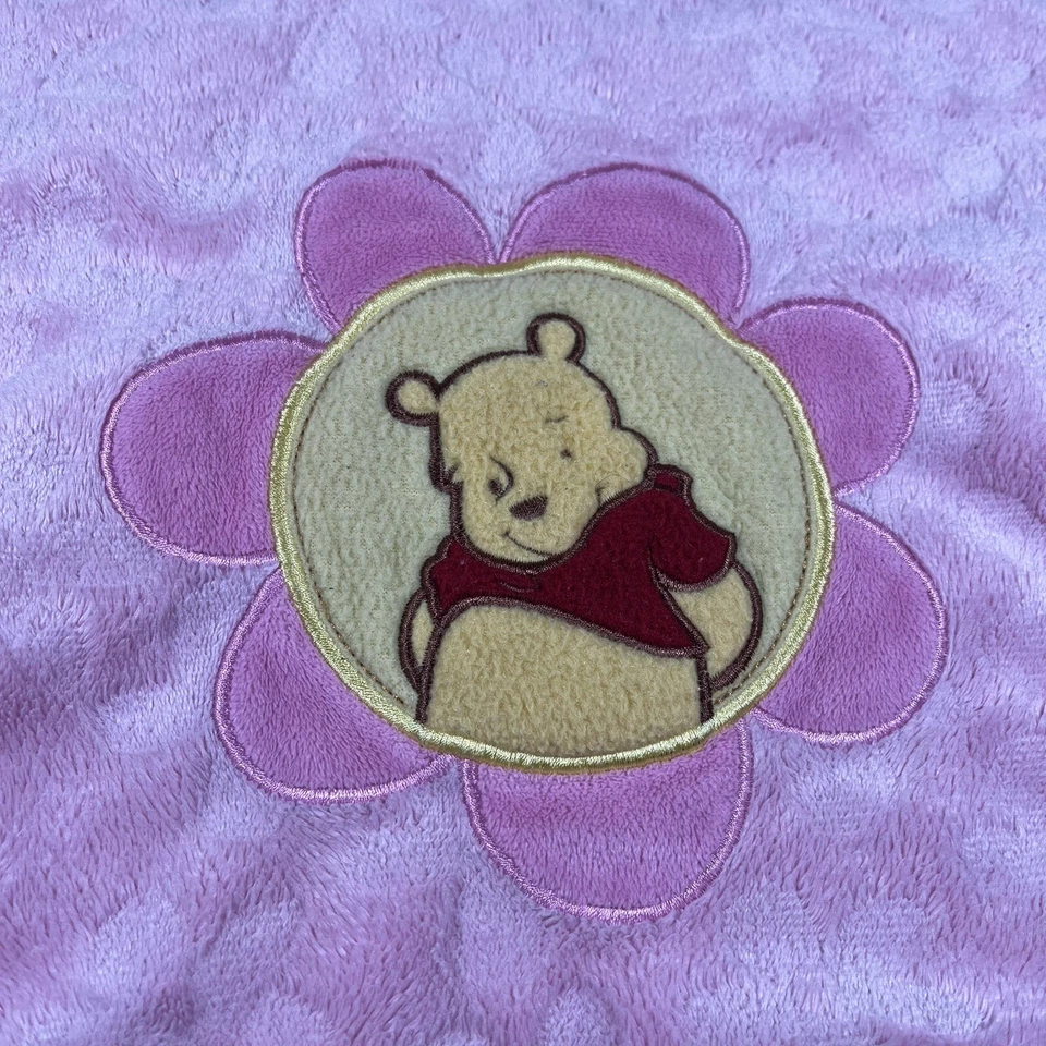 De colección Y2K Disney Winnie Pooh Rosa Floral Bebé Manta Satén Peludo Parche Flor D1 Foto 2 de 4
