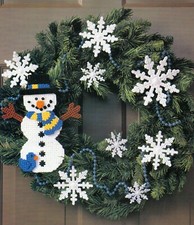 SNOWMAN WREATH WITH SNOWFLAKES CHRISTMAS PLASTIC CANVAS PATTERN INSTRUCTIONS