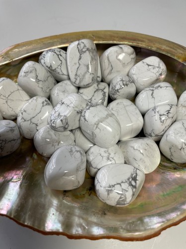 3x Pietre Bianche Howlite Tumbled XL 25-30mm Cristalli Reiki Guarigione Corona Chakra - Foto 3 di 5