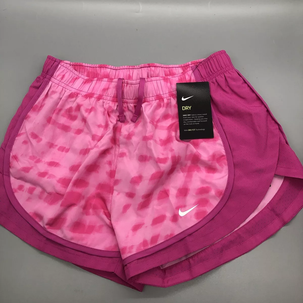 Nike dry tempo core running shorts shop
