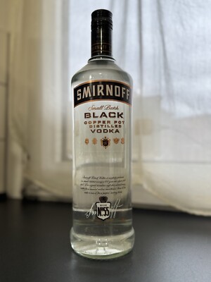Smirnoff  Black Vodka (small batch) Copper-pot Distilled 1L 40% Vol.