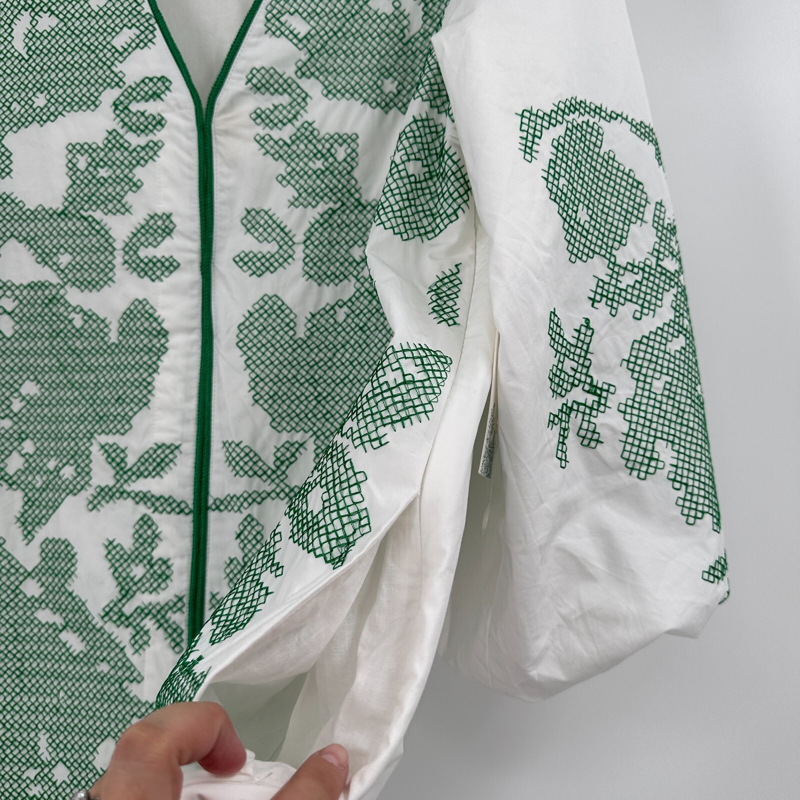 Hyacinth House by Tuckernuck White and Green Embroidery Arem Dress sz