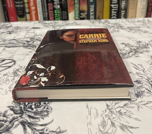 Carrie - Stephen King (1974, Hardcover) First Edition/11th Print, VG+, HCDJ - Picture 4 of 17