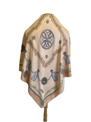 H32# EGON VON FURSTENBERG Silk Scarf Vintage Perfume Bottle Chain Made in Italy