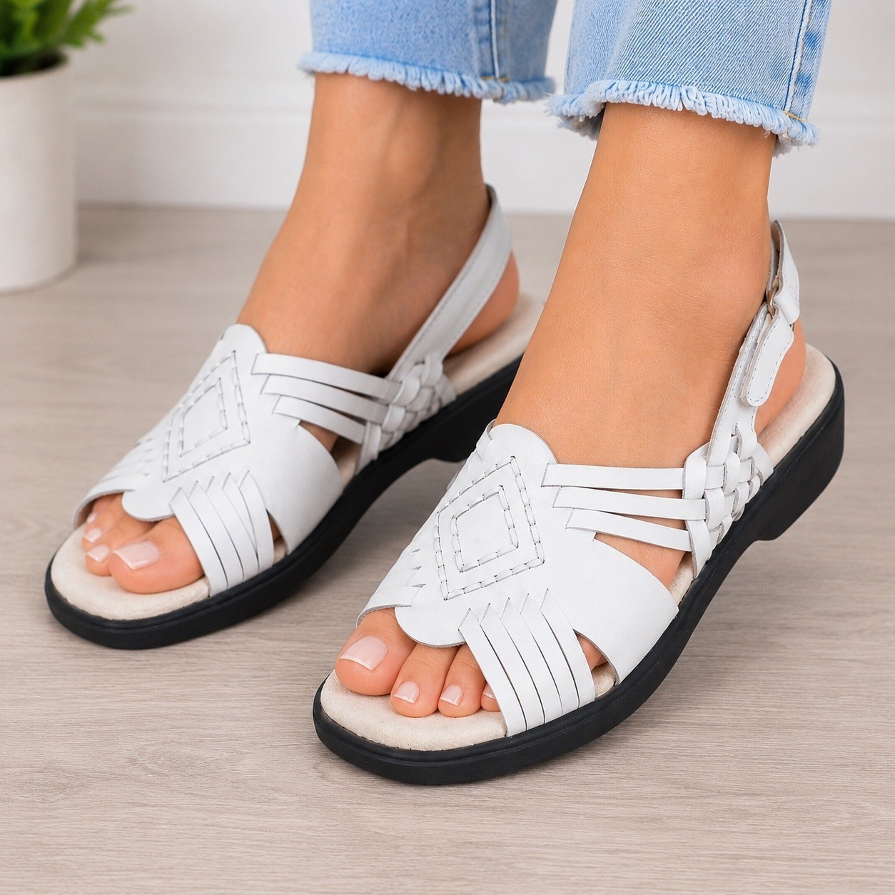 Dr Scholls White Leather Huarache Sandals Womens 8 Comfort Woven Slingback Wedge