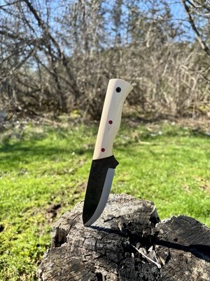 Northern Bushcrafter - Handmade Outdoor Knife with Leather Sheath for Camping