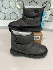 NEW Womens Merrell Hut Moc 2 Quilted Boots Shoes, size 8