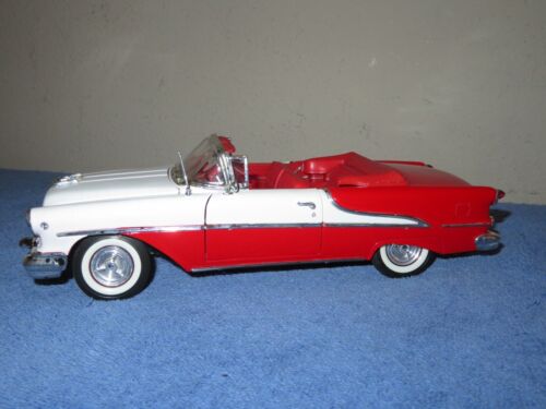 1955 OLDSMOBILE SUPER 88 1:18 WELLY OPENING HOOD, DOORS, & TRUNK - Picture 3 of 12