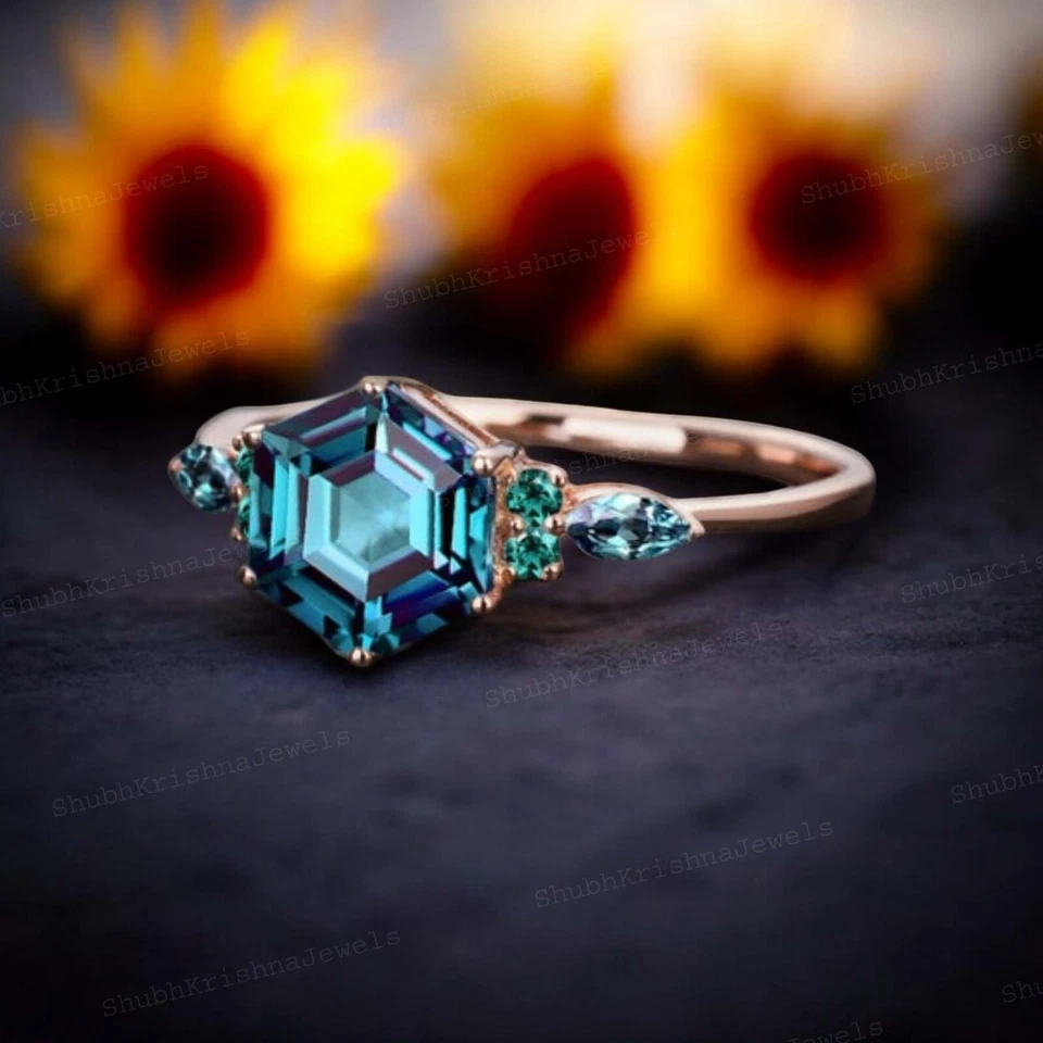 Anillo de regalo de plata de ley 925 de 6 mm de corte hexagonal creado en laboratorio alejandrita para mujer Foto 4 de 4
