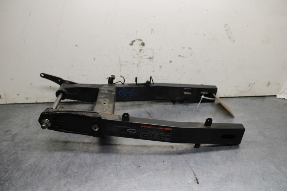 19-22 KAWASAKI Z400 REAR SWINGARM BACK SUSPENSION SWING ARM BB738
