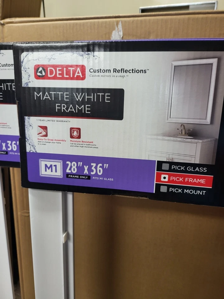 2 marcos de espejo rectangulares Delta blanco mate 28 x 36" se adapta a vidrio M1 Foto 2 de 4
