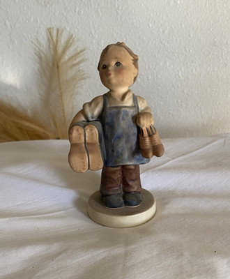 MI Hummel  Boots  Figurine 143/0 Signed 5 