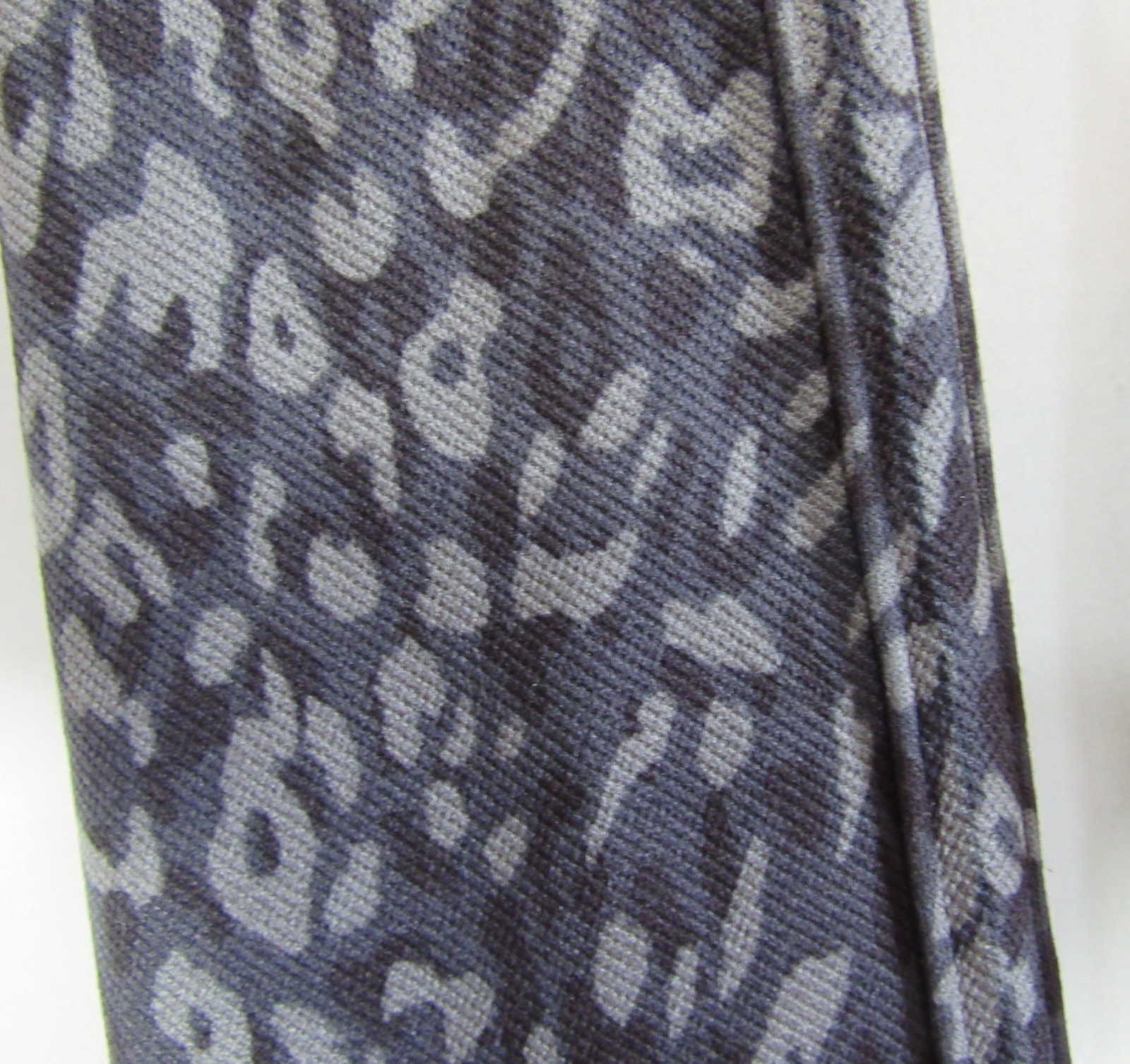 Spanx Multicolored Gray Leopard Side Stripe Leggi… - image 4