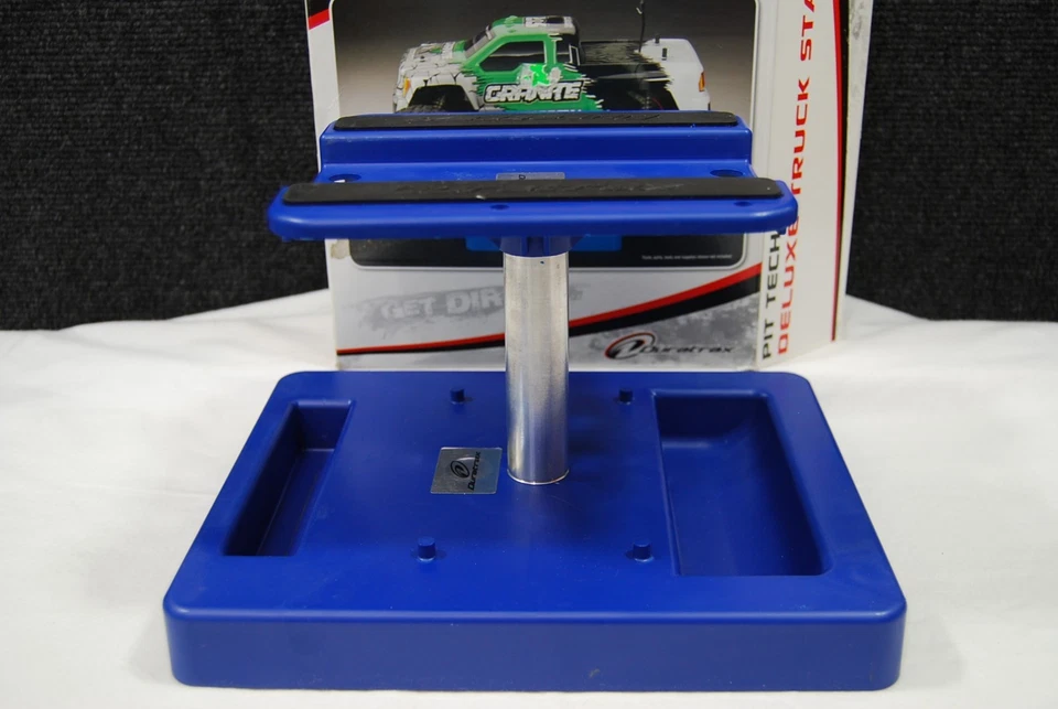 Duratrax DTXC2380 Pit Tech Deluxe Stand Blue 1/8 Buggies/Truggies/Monster Truck - Image 2 of 3