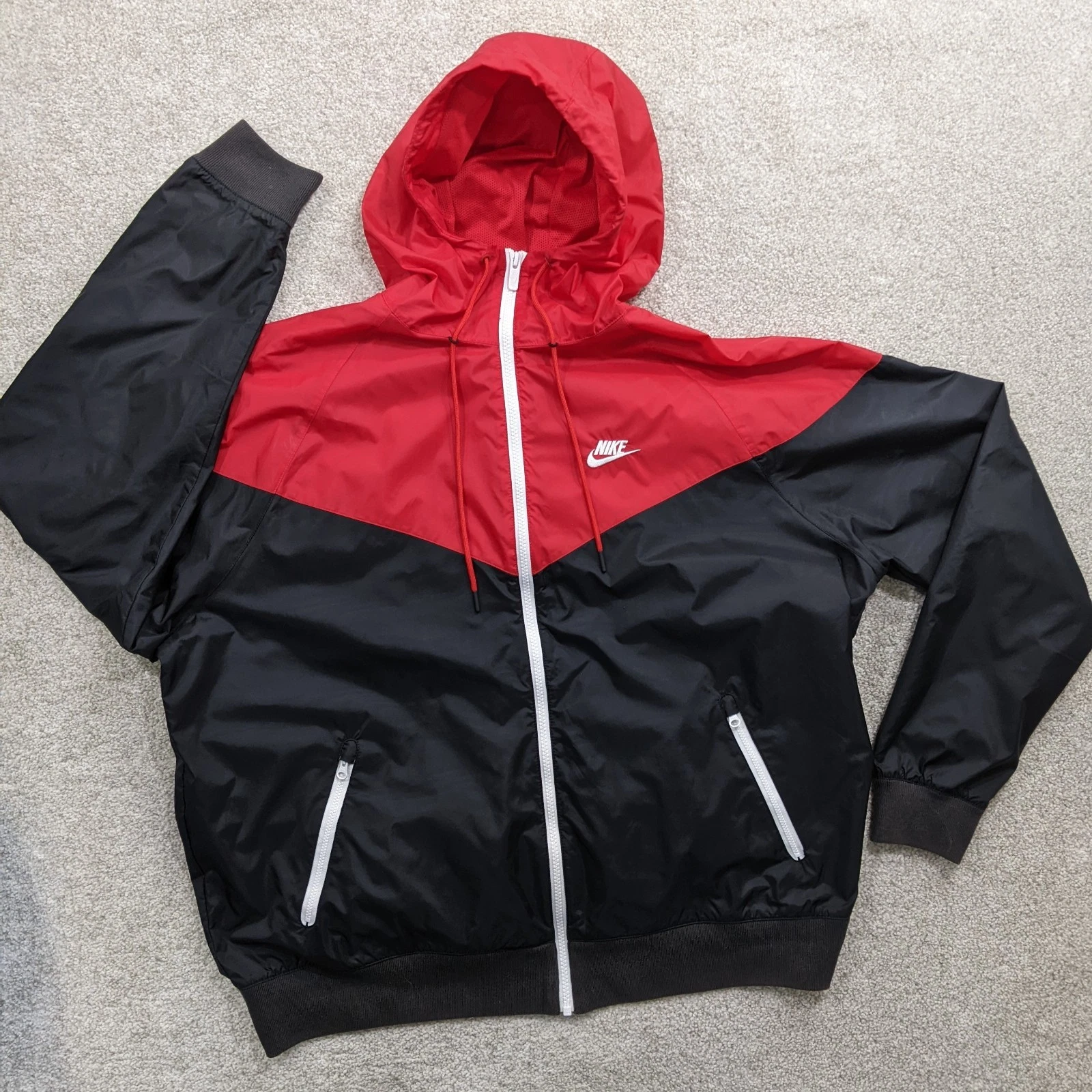 Nike Windrunner Jacket Large Black Red Men's Hooded Windbreaker AR2191-011 Track