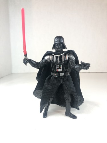 Star Wars Darth Vader Lightsaber Attack Hasbro 2004 3.75 Action Figure EUC
