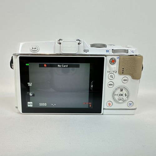 Olympus PEN E-P5 weiß Body GEBRAUCHT englisches Menü wechselbar - Bild 5 von 9