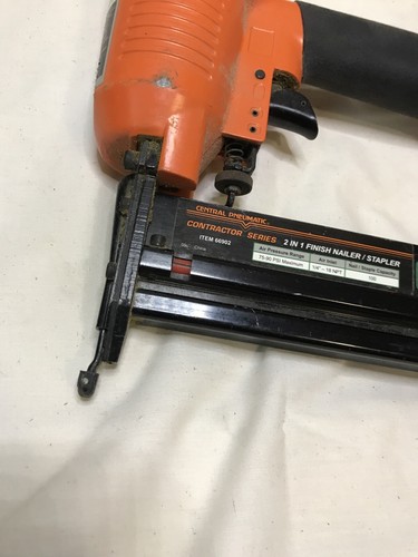 Central Pneumatic 66902 Contractor Series 2 in 1 Finish Nailer/Stapler - CV472 - Picture 5 of 12