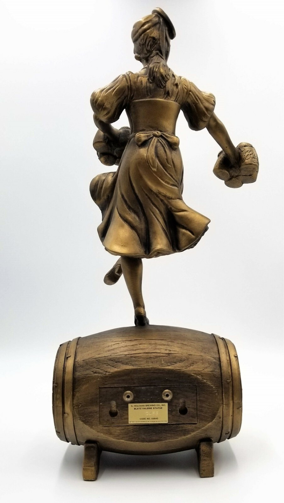 Blatz Beer Valerie Barmaid Girl Display Statue 1986 Vintage Bronze Tone 0453 eBay