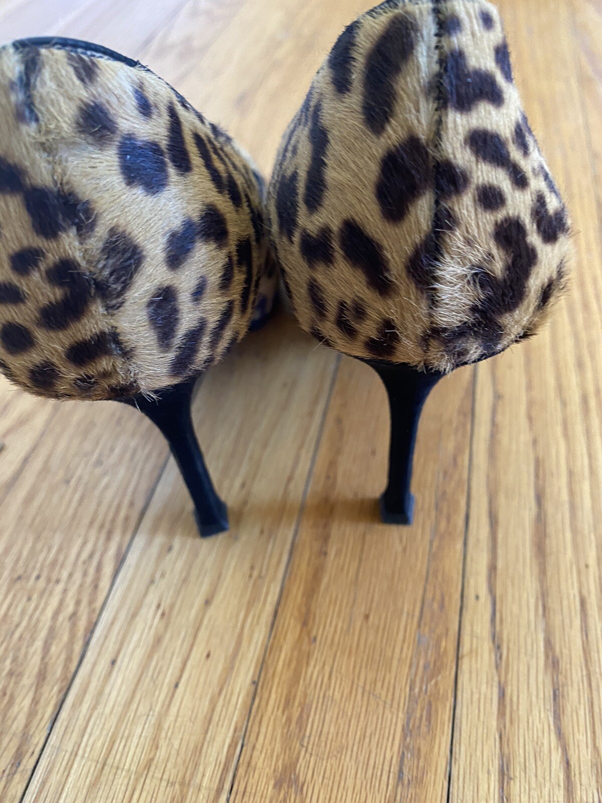 YVES Saint Laurent YSL Paris stampa leopardata tacchi plateau capelli pony