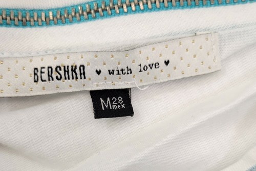 MM) Camisa para mujer Bershka with Love torso gráfico no se fue cremallera mediana - Imagen 6 de 6