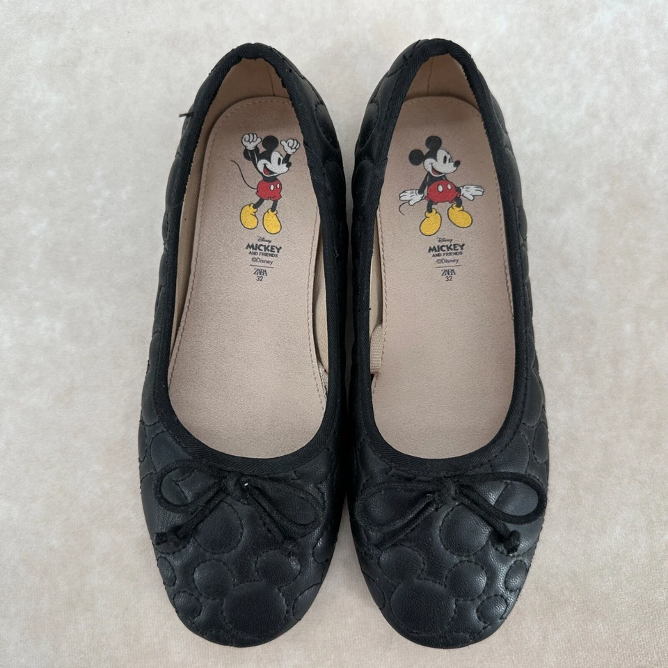 Sapatos baixos ZARA Disney preto Mickey Mouse tamanho 32 (EUA 13 crianças) - Imagem 2 de 3