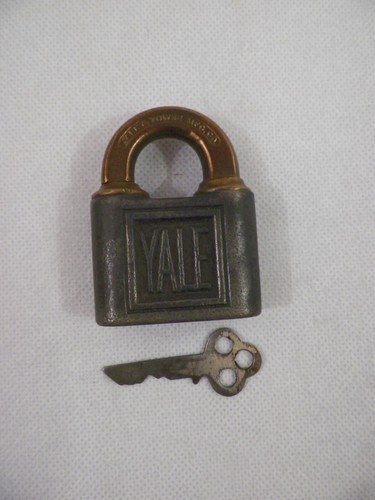 Old Vintage Yale & Towne Padlock & Key Stanford, Conn. USA - Picture 2 of 6