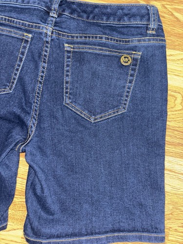 Michael Kors dunkle Waschung dehnbare Bermuda Shorts Damen Größe 4 Metalllogo - Bild 8 von 12