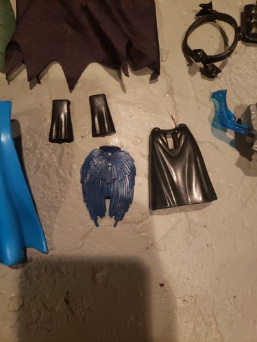 Vintage Lot of 37 Action Figure accessories. Capes, Armor, weapons, Other. Look - Picture 9 of 13