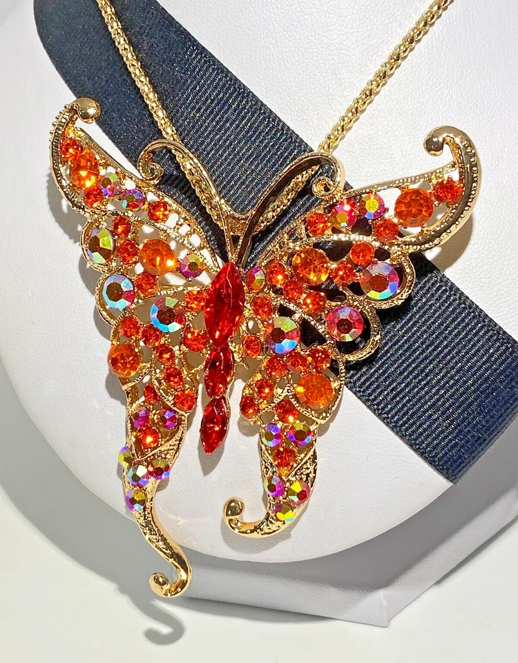 BETSEY JOHNSON ОРАНЖЕВЫЙ И AB КРИСТАЛЛ БАБОЧКА БОЛЬШОЙ ЗОЛОТОЙ ЗНАЧОК/КУЛОН - Изображение 4 из 4