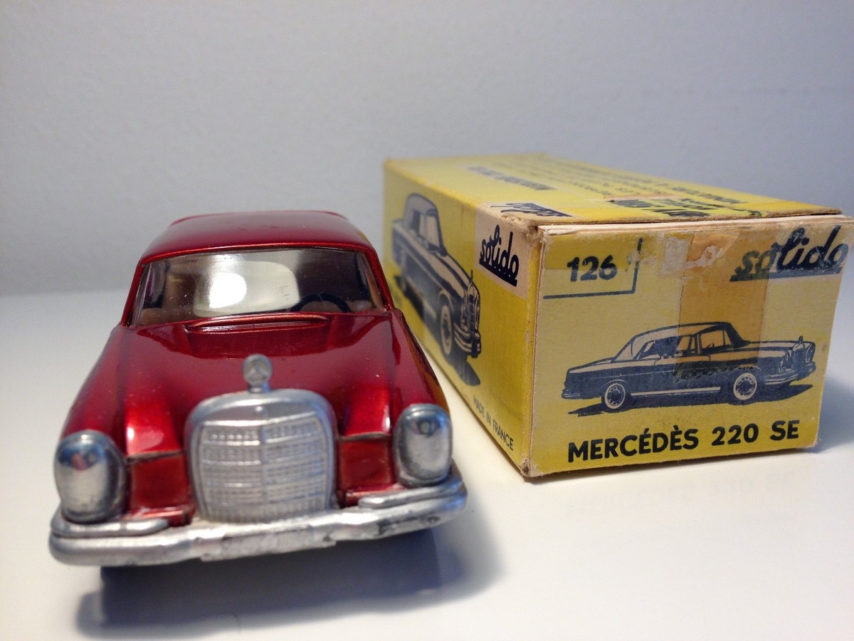 ミニカー SOLIDO REF 126 MERCEDES 220SE Solido Toys 126 Mercedes Benz 220 SL - Diecast