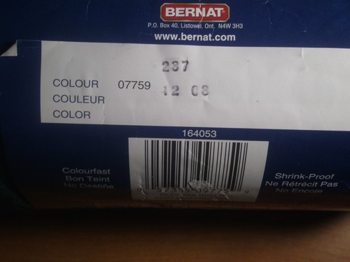 BERNAT ~ SUPER VALUE YARN ~ DEEP SEA GREEN ~ 7 OZ. SKEIN ~ NEW (OLD STOCK) - Picture 3 of 3